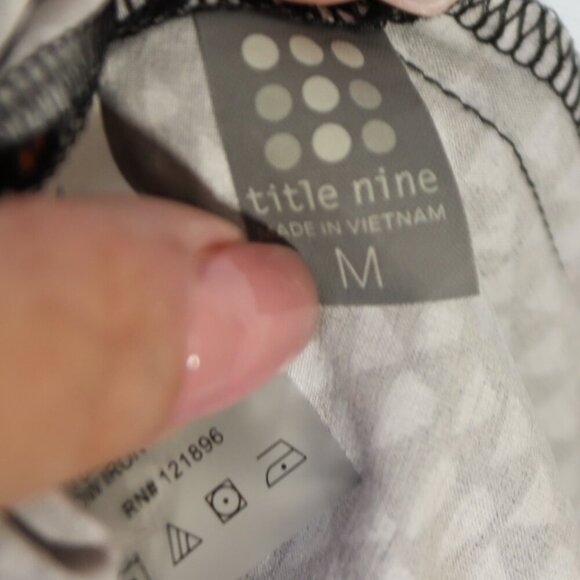 Title Nine size M stretch navy white nimbelene tiny triangle active - summer dre - Picture 12 of 14